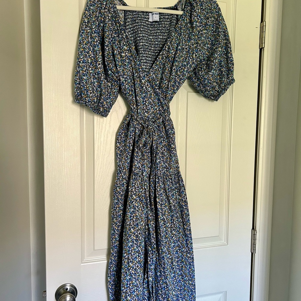 Old Navy Blue Floral Maxi Dress